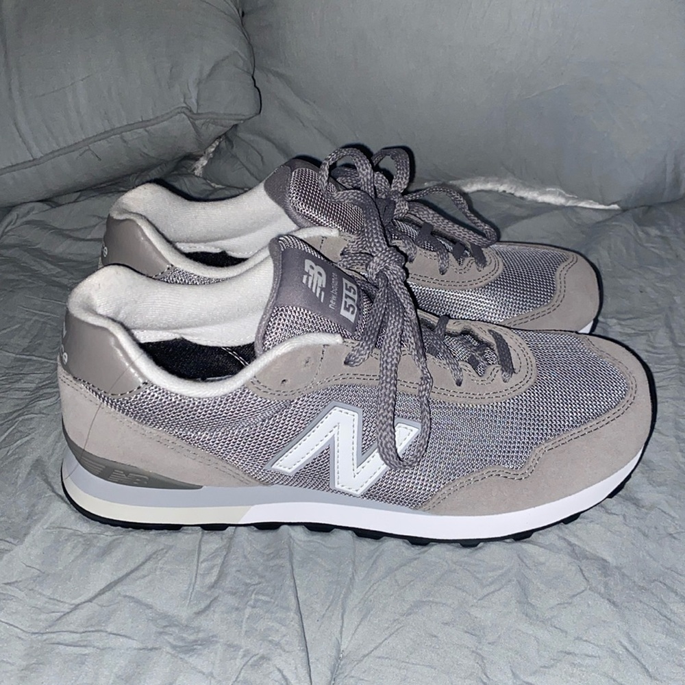 Women’s new balance shoes